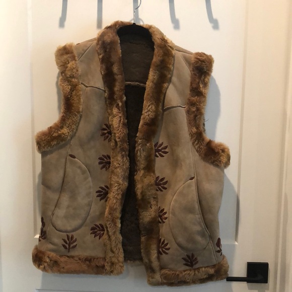 Vest - Picture 1 of 7